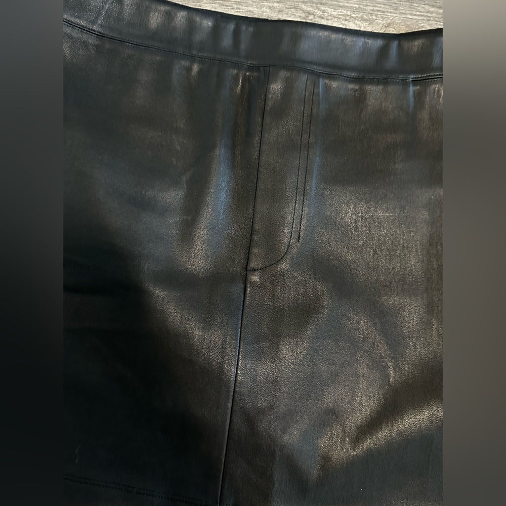 Like new Helmut Lang stretch lamb skin black Leather Skirt - Picture 3 of 6